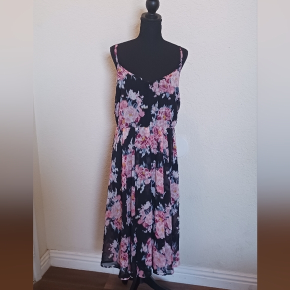 Torrid Plus Size 4X Black Floral Print Dress Wedding - Picture 2 of 6